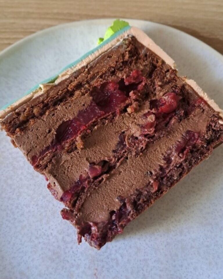 468896625_122110606358622749_1155892463068668560_n-819x1024-1-768x960