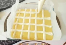 Kolač za 15 minuta! Čuveni kolač koja izluđuje ceo svet! Bolje od pite od jabuka… VIDEO…